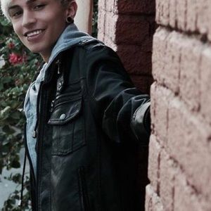 Meet your Posher, Jeffrey